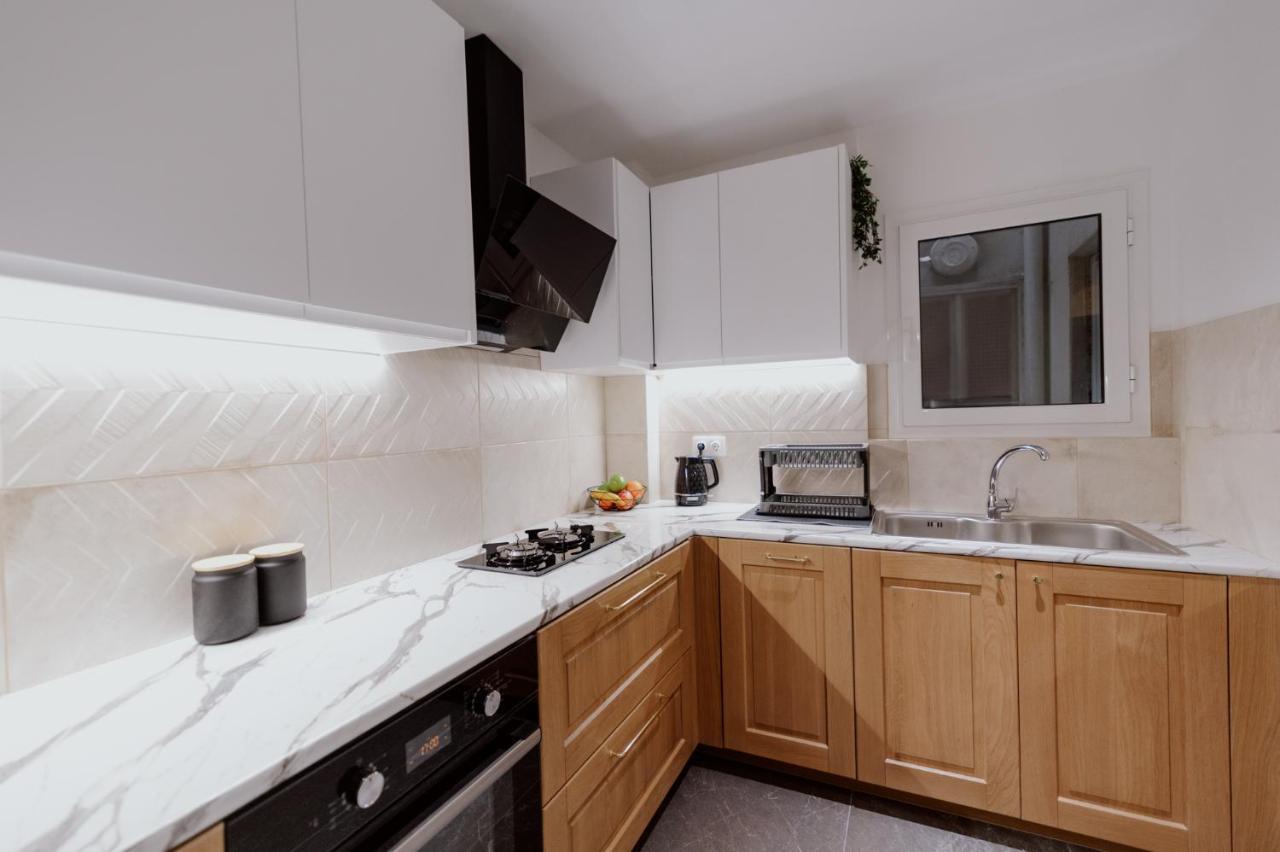 Elpidas Apartment *